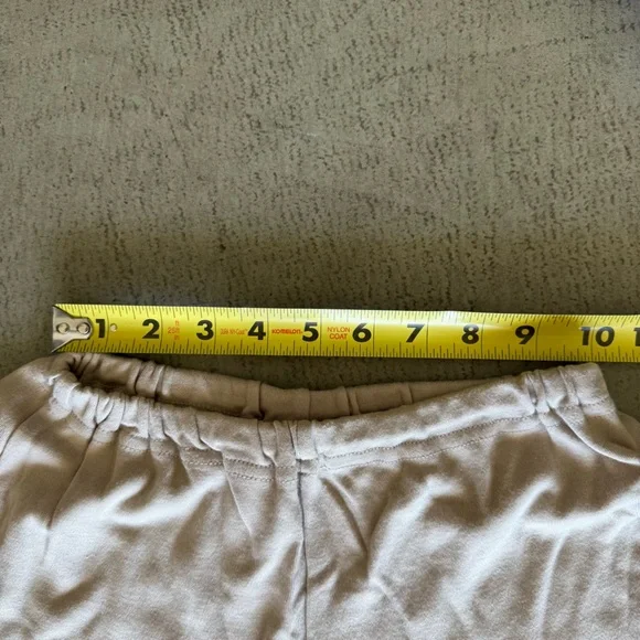 Korean Air / Gianfranco Ferré First Class PJ Set / Beige - Picture 14 of 15